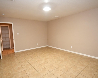 6618 Hawthorne Falls Lane - Photo Thumbnail 29