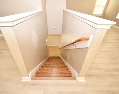 6618 Hawthorne Falls Lane - Photo Thumbnail 31