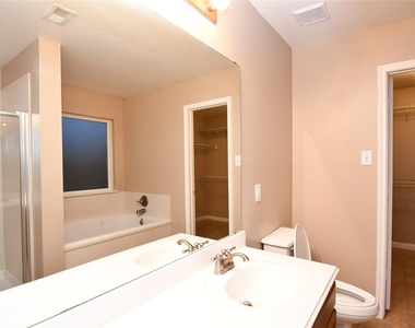6618 Hawthorne Falls Lane - Photo Thumbnail 27