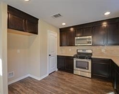 3615 Kennington Court - Photo Thumbnail 5