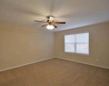 3615 Kennington Court - Photo Thumbnail 12