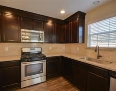 3615 Kennington Court - Photo Thumbnail 6