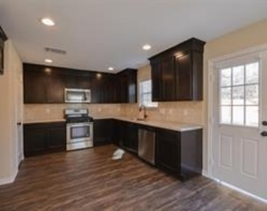 3615 Kennington Court - Photo Thumbnail 4