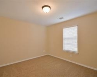 3615 Kennington Court - Photo Thumbnail 16