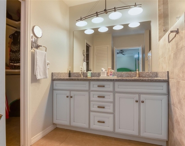 1802 Stoney Brook Drive - Photo Thumbnail 16