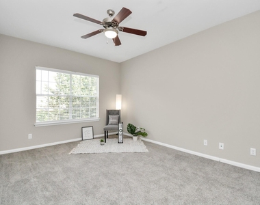 2222 Maroneal Street - Photo Thumbnail 5