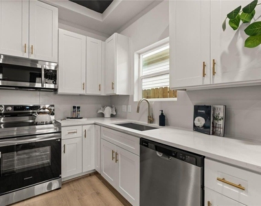 4335 Alvin Street - Photo Thumbnail 16
