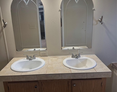 1405 B Street - Photo Thumbnail 4