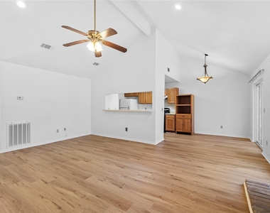 9631 Secretariat Drive - Photo Thumbnail 11