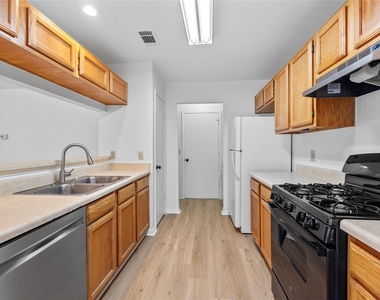 9631 Secretariat Drive - Photo Thumbnail 15
