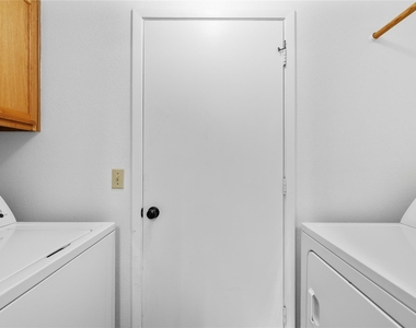 9631 Secretariat Drive - Photo Thumbnail 17