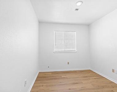 9631 Secretariat Drive - Photo Thumbnail 25