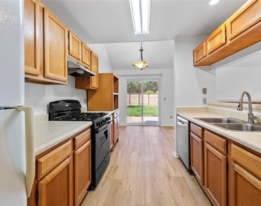 9631 Secretariat Drive - Photo Thumbnail 16