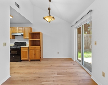 9631 Secretariat Drive - Photo Thumbnail 13