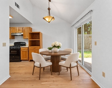 9631 Secretariat Drive - Photo Thumbnail 14