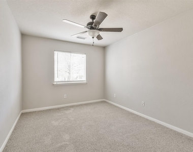 43 Alderon Woods Place - Photo Thumbnail 33