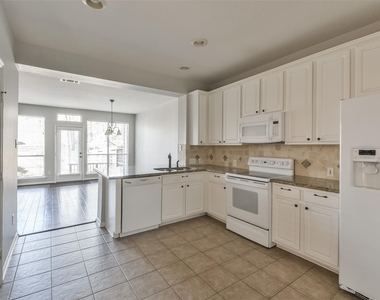 43 Alderon Woods Place - Photo Thumbnail 15