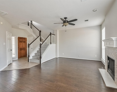 43 Alderon Woods Place - Photo Thumbnail 8