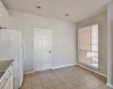 43 Alderon Woods Place - Photo Thumbnail 13