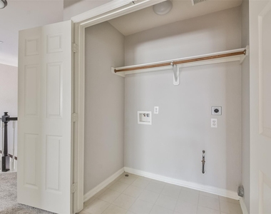 43 Alderon Woods Place - Photo Thumbnail 29