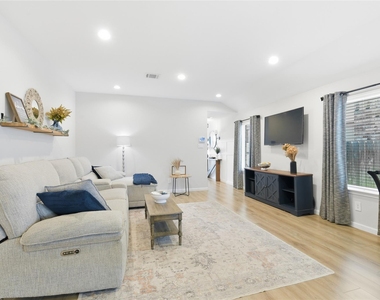 21214 Alder Oaks Drive - Photo Thumbnail 3
