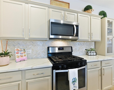 21214 Alder Oaks Drive - Photo Thumbnail 10
