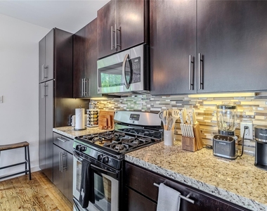 1414 Laird Street - Photo Thumbnail 7