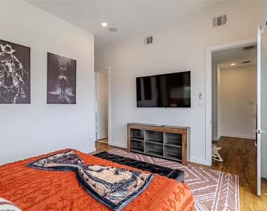 1414 Laird Street - Photo Thumbnail 13