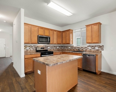 6727 Dayridge Lane - Photo Thumbnail 17