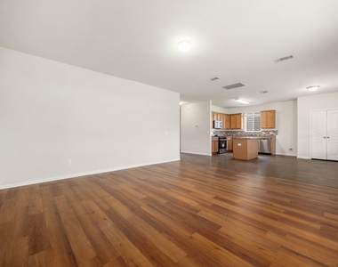 6727 Dayridge Lane - Photo Thumbnail 13