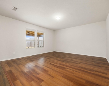 6727 Dayridge Lane - Photo Thumbnail 10