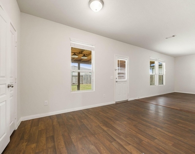 6727 Dayridge Lane - Photo Thumbnail 15