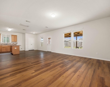 6727 Dayridge Lane - Photo Thumbnail 14