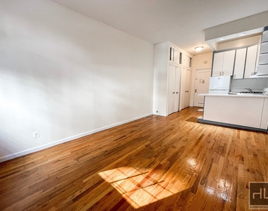 East 74 Street - Photo Thumbnail 2