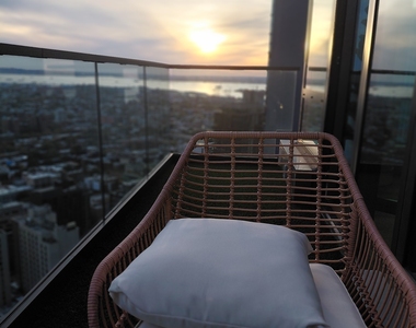 Rockwell Place - Photo Thumbnail 1