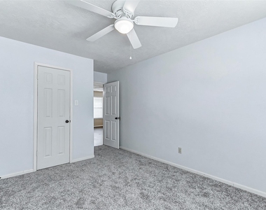 10626 Alderford Court - Photo Thumbnail 24