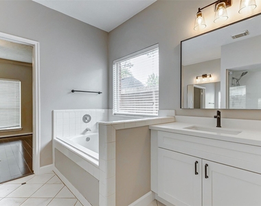 10626 Alderford Court - Photo Thumbnail 20