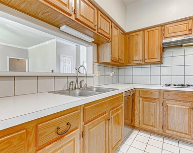 10626 Alderford Court - Photo Thumbnail 12