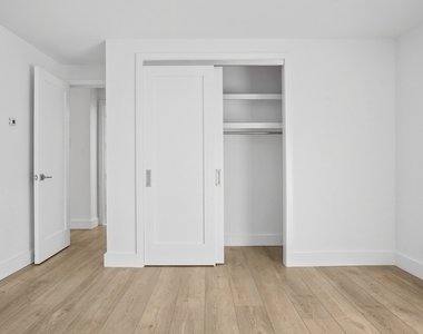 West 58th Street - Photo Thumbnail 1