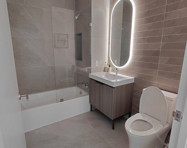 Rockwell Place - Photo Thumbnail 7