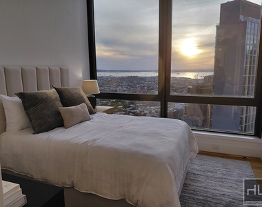Rockwell Place - Photo Thumbnail 3