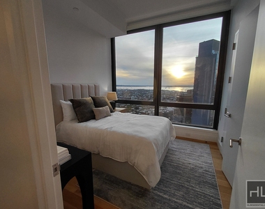 Rockwell Place - Photo Thumbnail 8