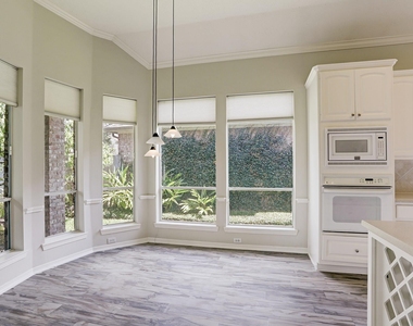 1515 Orchard Park Drive - Photo Thumbnail 6