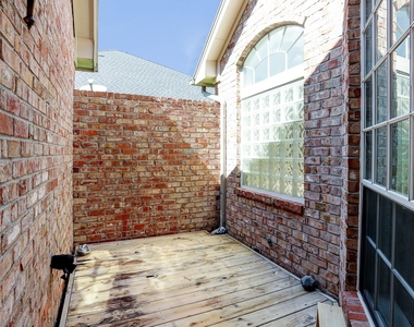 1515 Orchard Park Drive - Photo Thumbnail 14