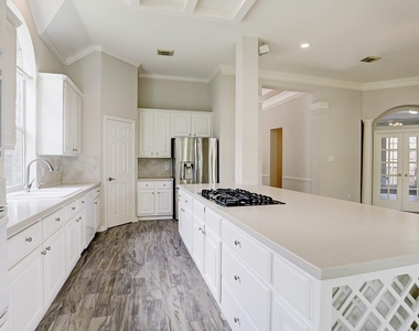 1515 Orchard Park Drive - Photo Thumbnail 7