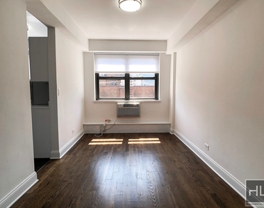 East 69 Street - Photo Thumbnail 1