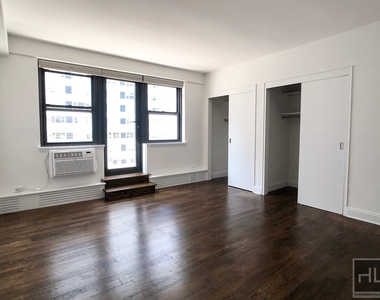 East 69 Street - Photo Thumbnail 2