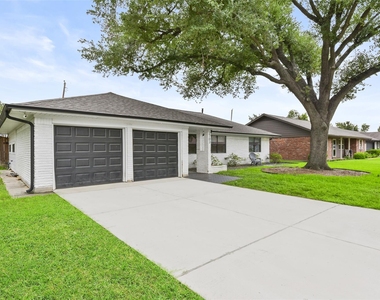 2703 Tannehill Drive - Photo Thumbnail 3