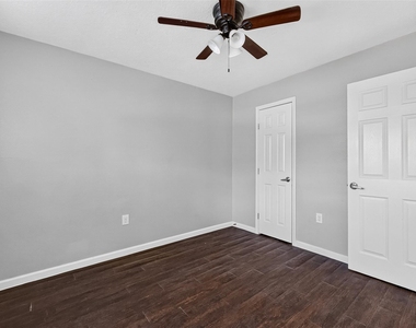 3501 Brewster - Photo Thumbnail 19