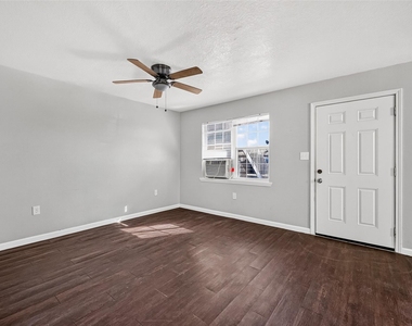 3501 Brewster - Photo Thumbnail 5